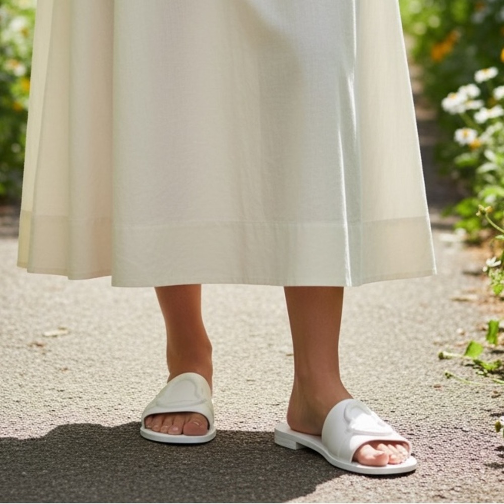 Moncler Mon Slide Sandals in White Rubber